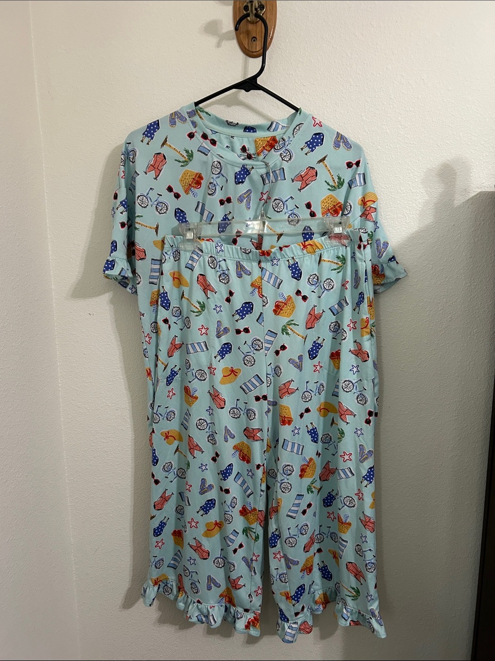 Women's Vacation Cuddle Duds Cropped PJ set size small NWOT beach